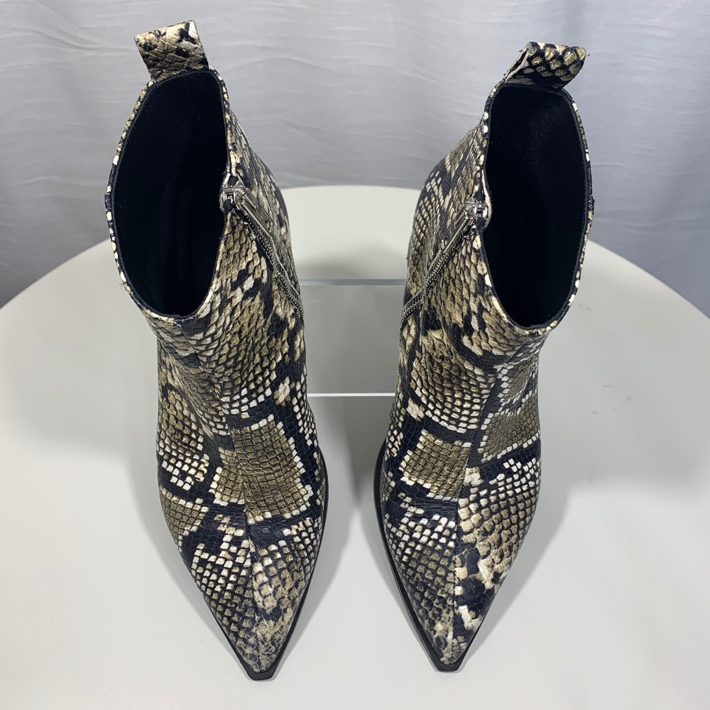 Everlane The Boss Boot Bootie in Snakeskin - Picture 3 of 6